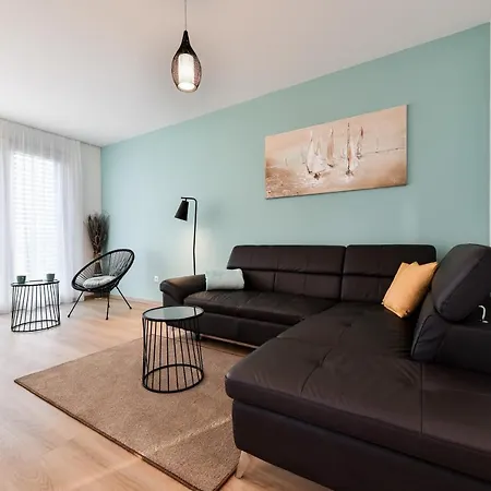 Crowonder & Oaza With Heated Swimming Pool And Sauna Aparthotel Turanj