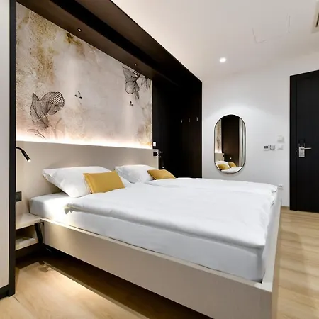 Crowonder & Oaza With Heated Swimming Pool And Sauna *