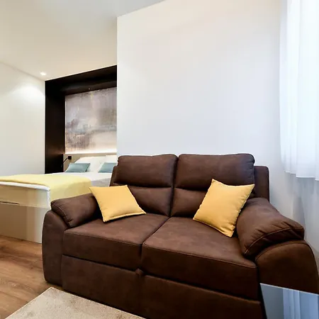 Aparthotel Crowonder & Oaza With Heated Swimming Pool And Sauna