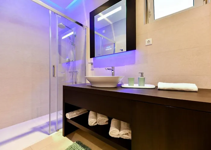 Appart hôtel Crowonder & Oaza With Heated Swimming Pool And Sauna 4*