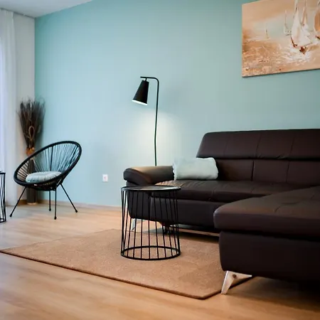 Crowonder & Oaza With Heated Swimming Pool And Sauna 4*