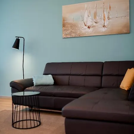 Crowonder & Oaza With Heated Swimming Pool And Sauna 4*