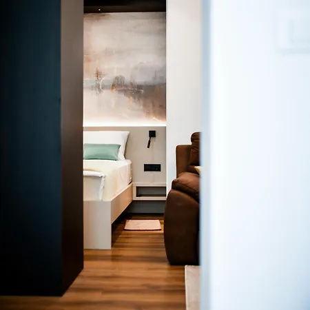 Crowonder & Oaza With Heated Swimming Pool And Sauna