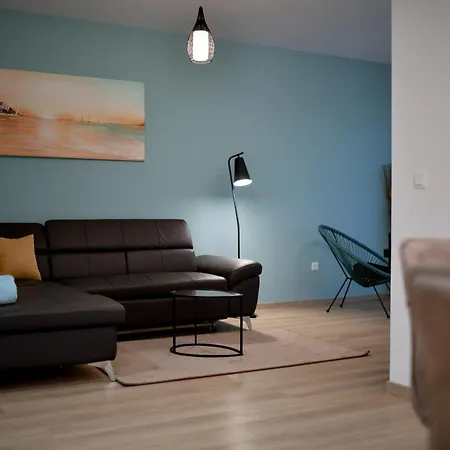 Crowonder & Oaza With Heated Swimming Pool And Sauna