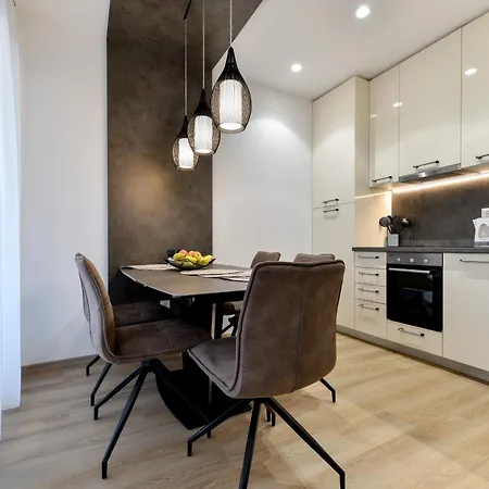 Crowonder & Oaza With Heated Swimming Pool And Sauna