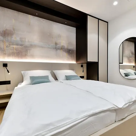 Crowonder & Oaza With Heated Swimming Pool And Sauna 4* Turanj