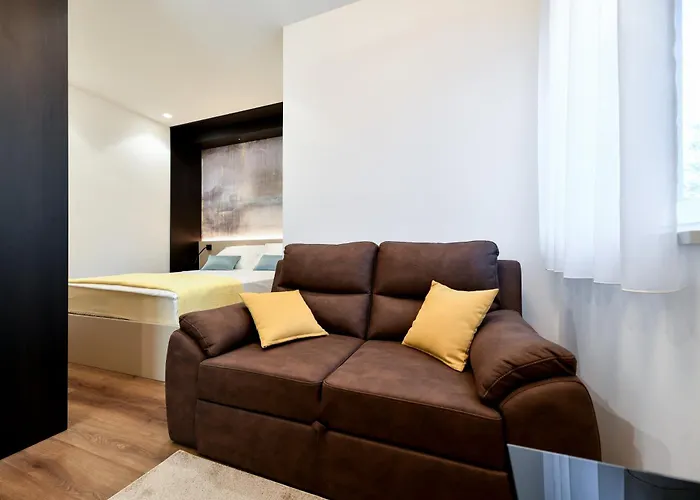 Aparthotel Crowonder & Oaza With Heated Swimming Pool And Sauna