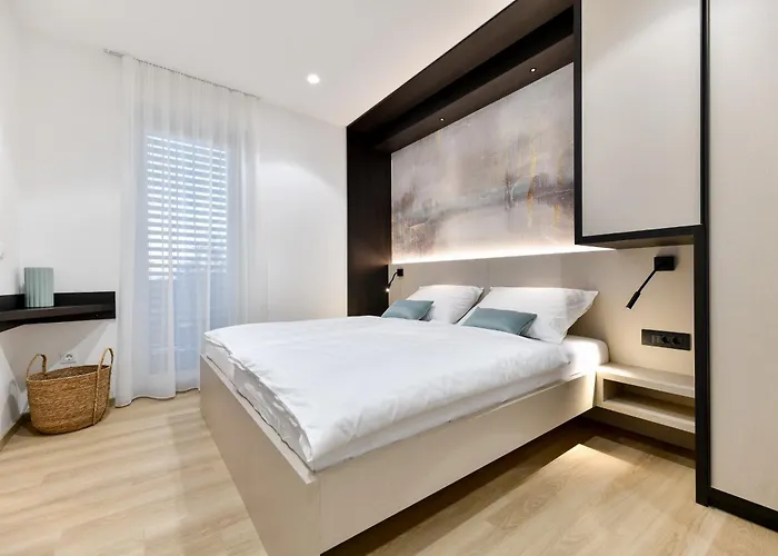 Aparthotel Crowonder & Oaza With Heated Swimming Pool And Sauna